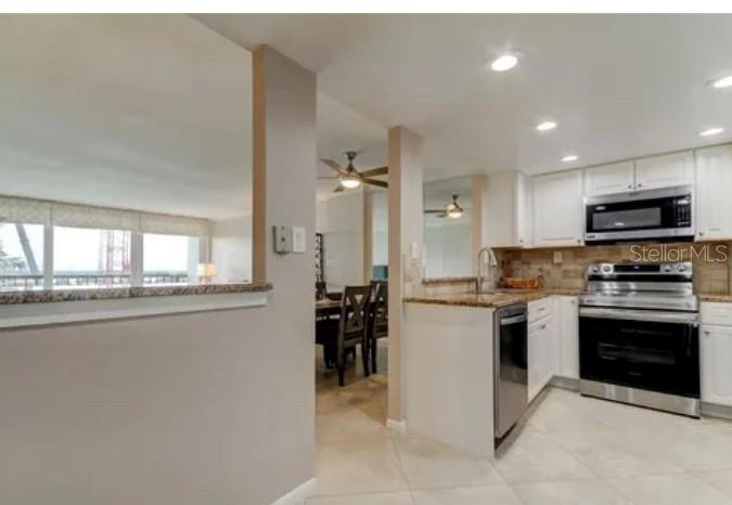400 Island Way #708 Property Photo 10