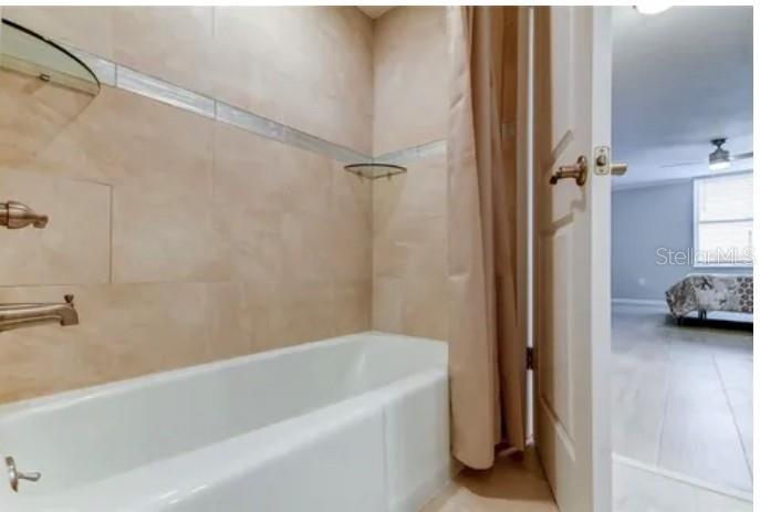 400 Island Way #708 Property Photo 18
