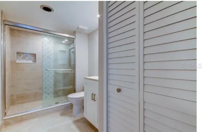 400 Island Way #708 Property Photo 22