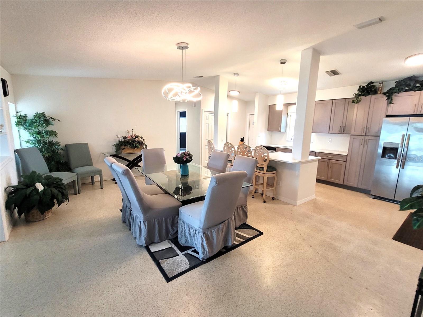 137 Midway Is Property Photo 6