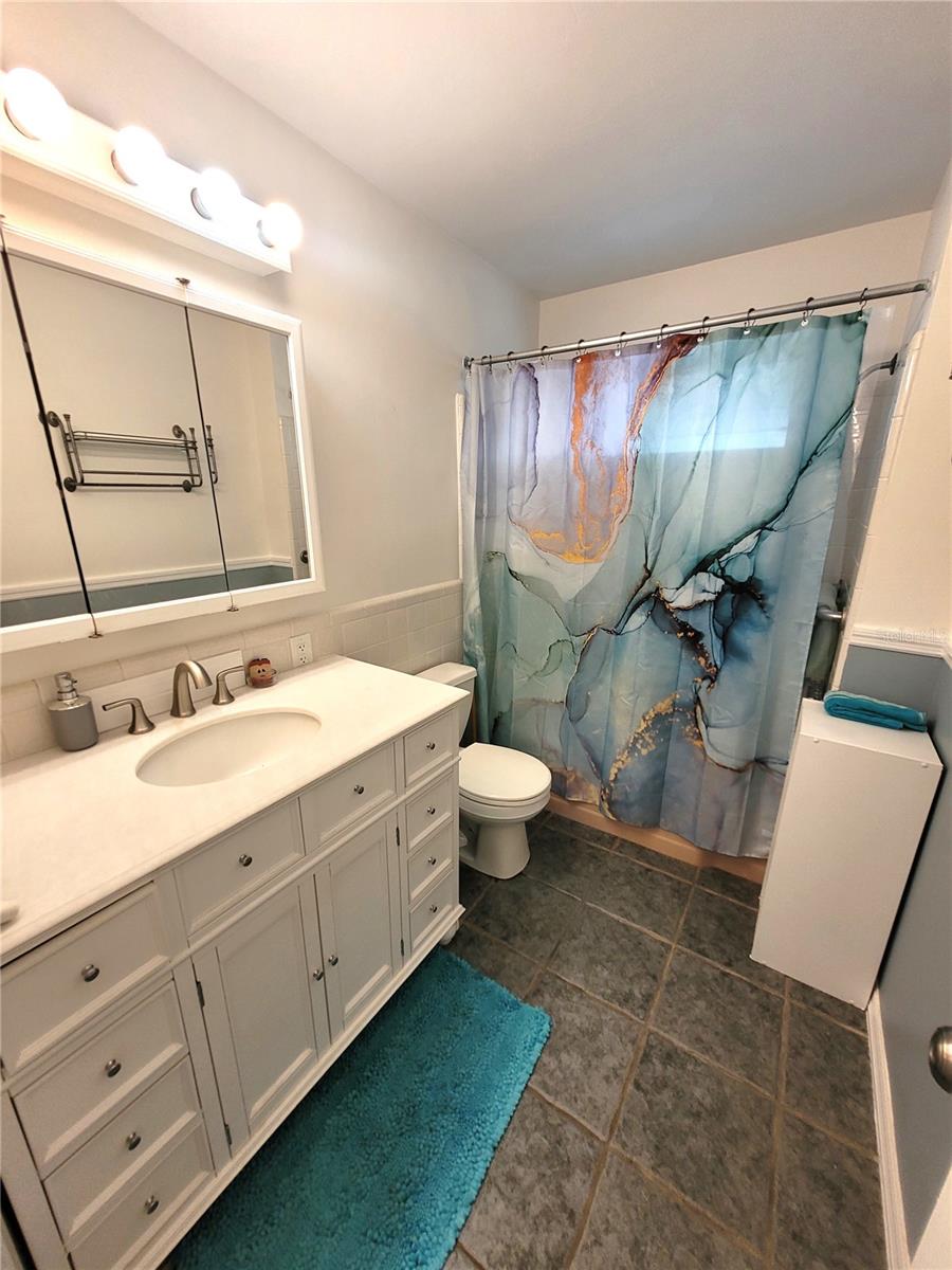 137 Midway Is Property Photo 11