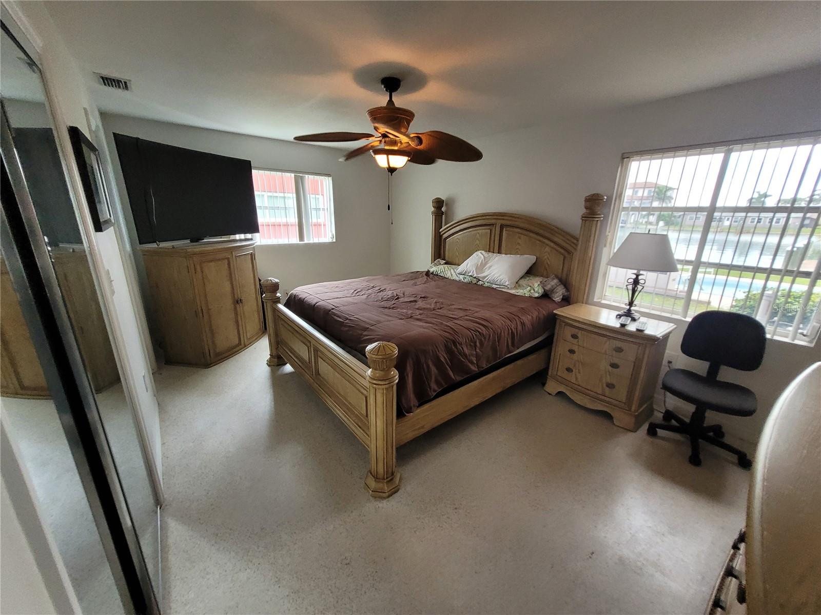 137 Midway Is Property Photo 26