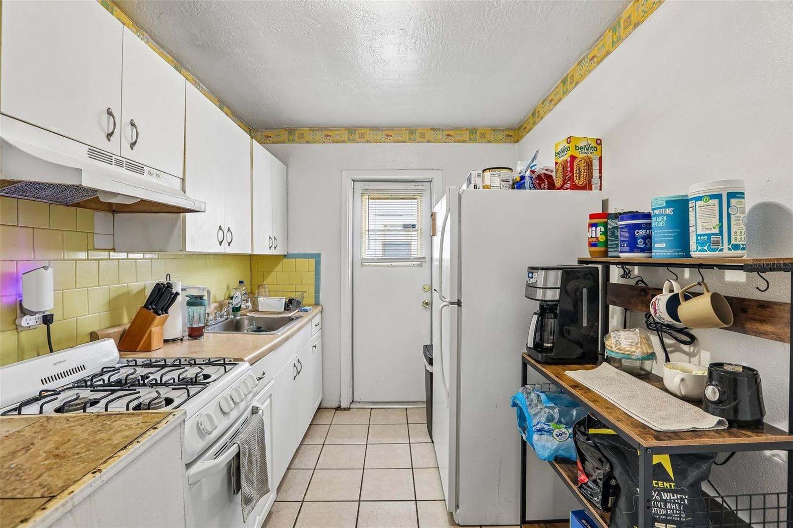 1407 Taft Ave Property Photo 3