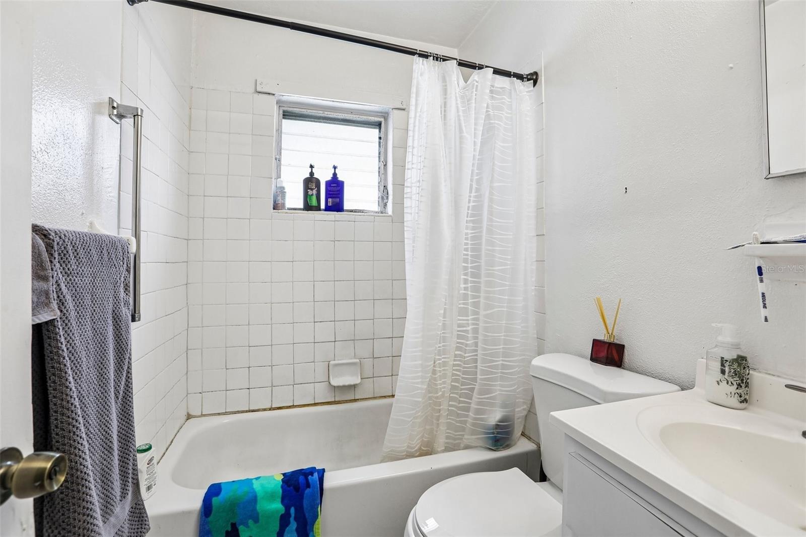 1407 Taft Ave Property Photo 5