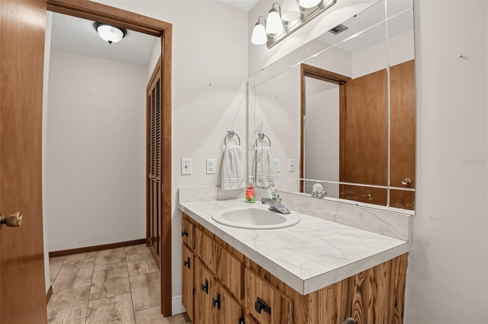 3 Bridget Ter Property Photo 25