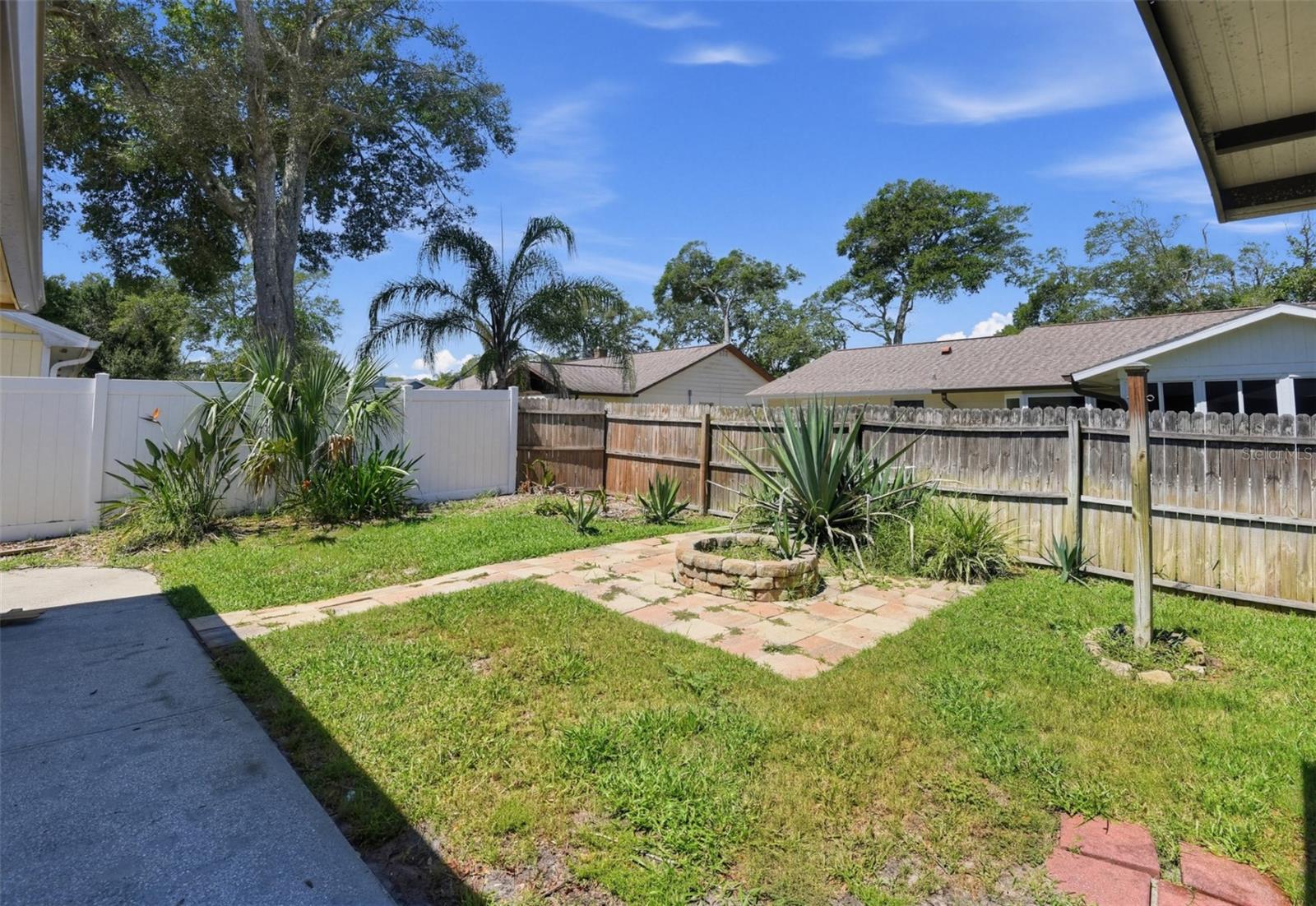 3 Bridget Ter Property Photo 35