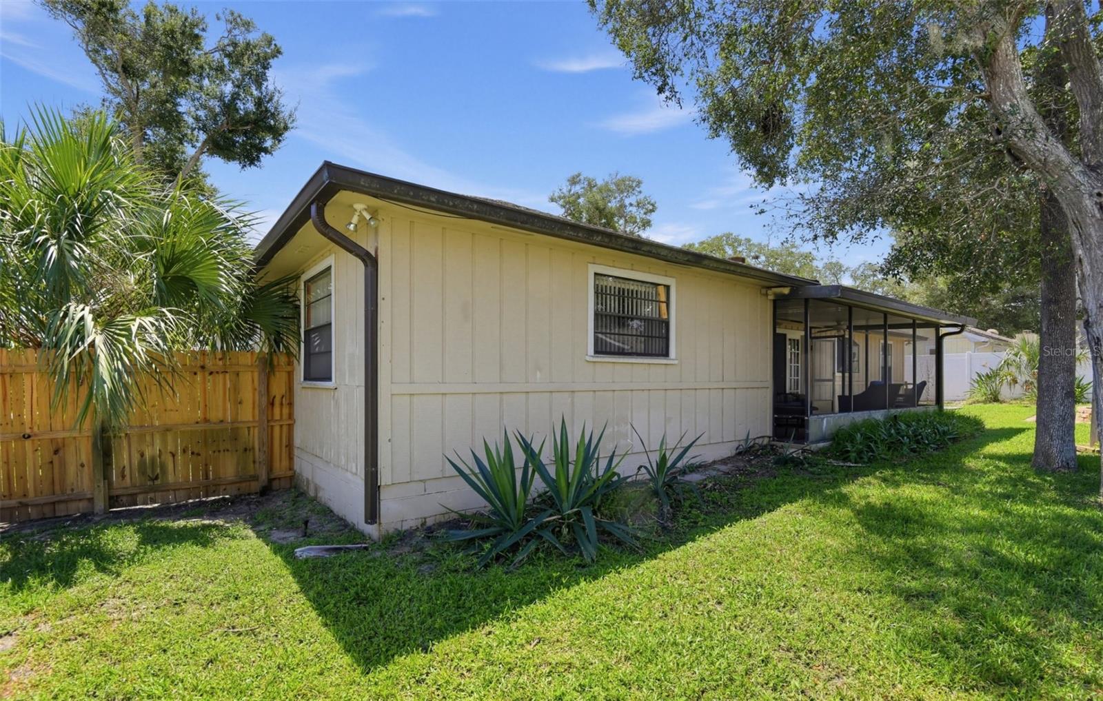 3 Bridget Ter Property Photo 39