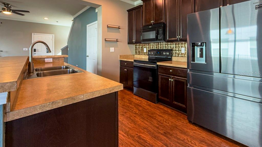8639 Turnstone Shore Ln Property Photo 8