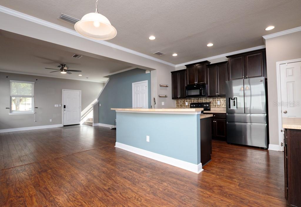 8639 Turnstone Shore Ln Property Photo 10