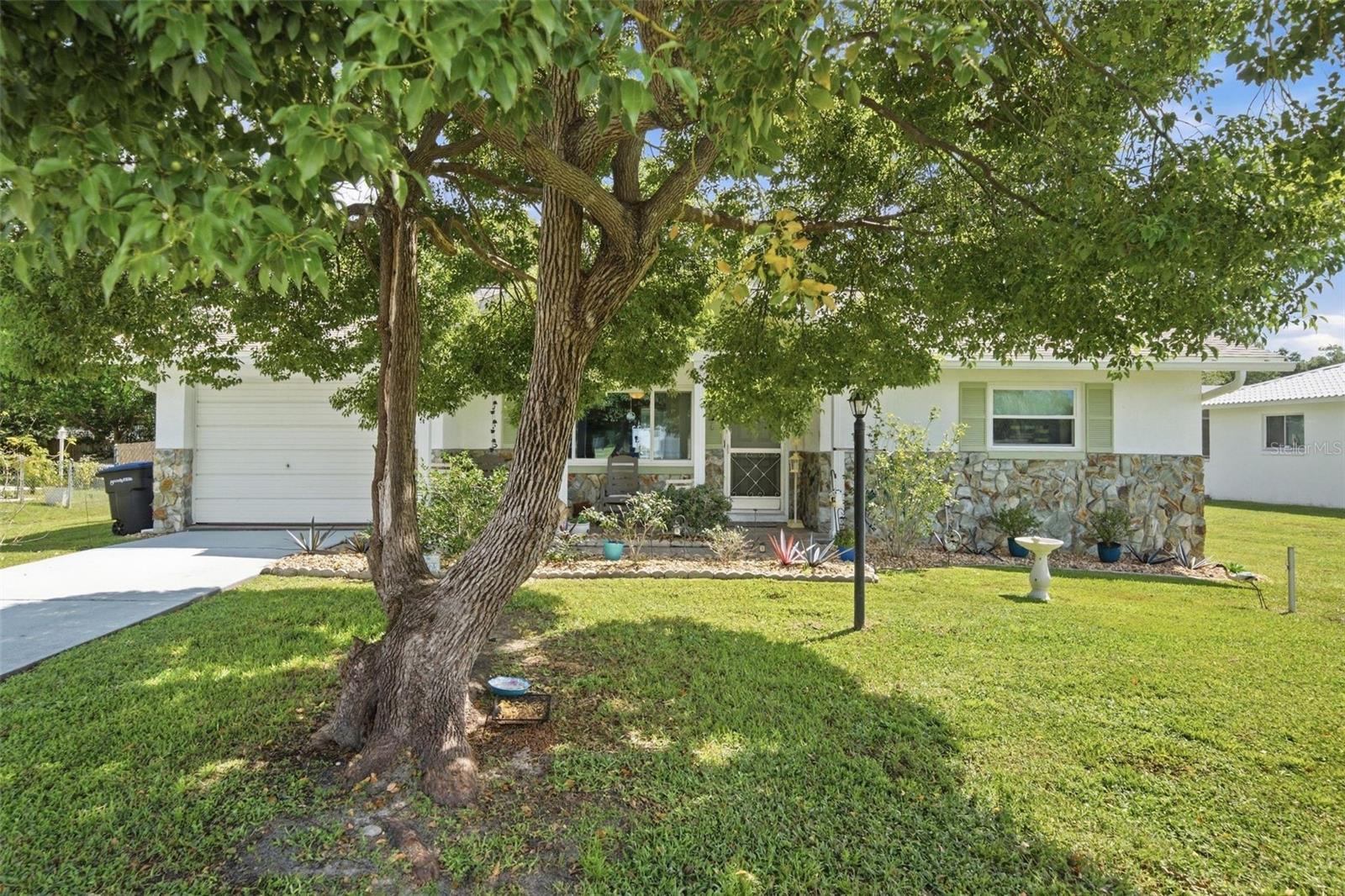 3103 N Woolflower Ter Property Photo 2