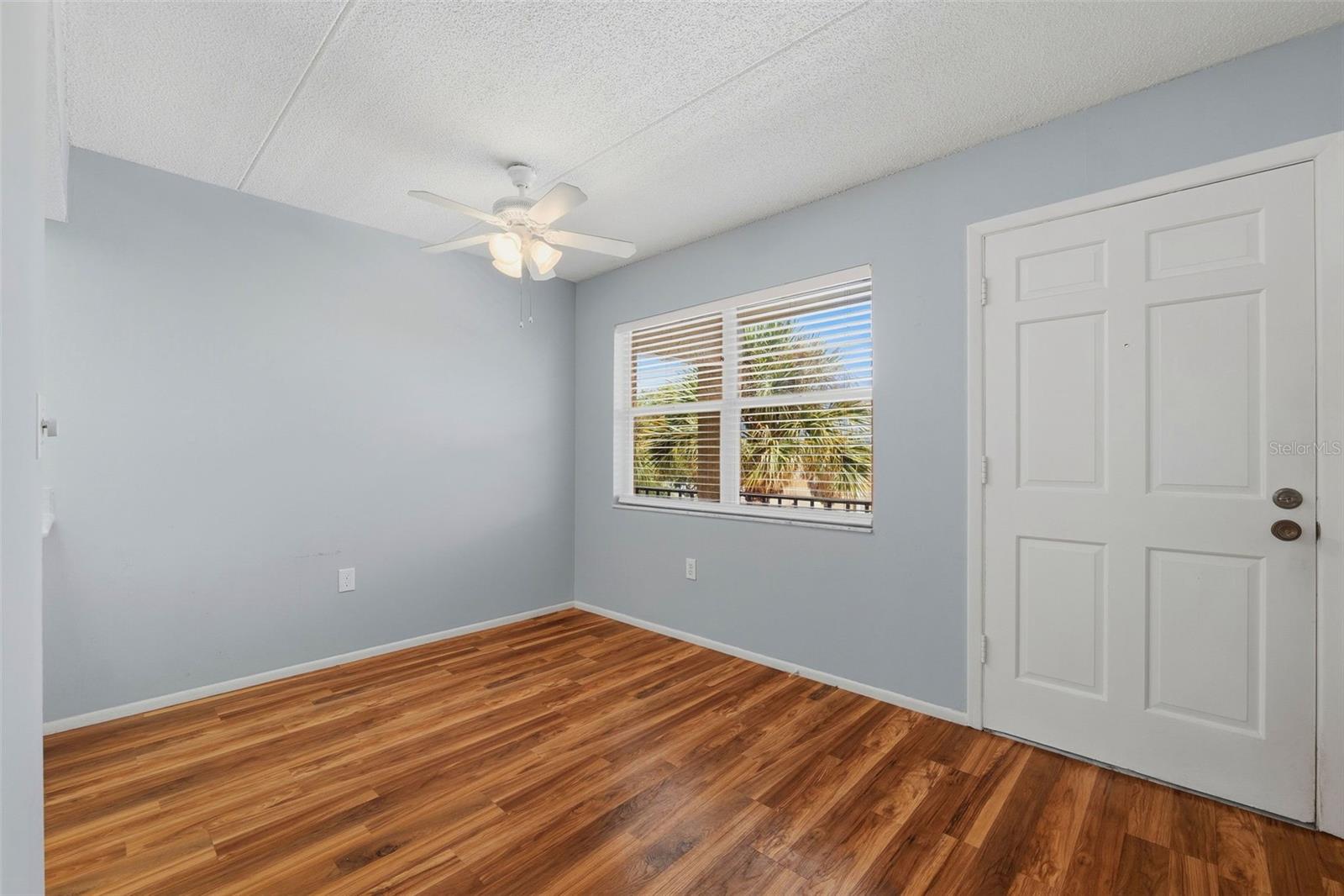 11620 Park Blvd #308 Property Photo 6