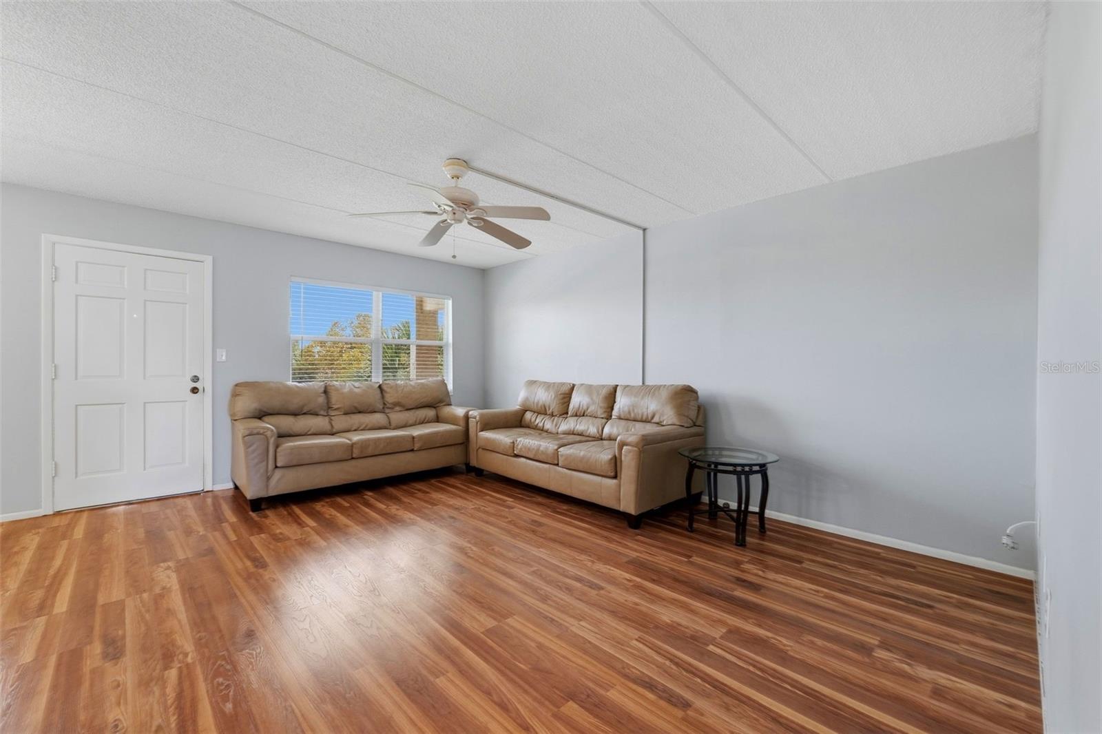 11620 Park Blvd #308 Property Photo 8
