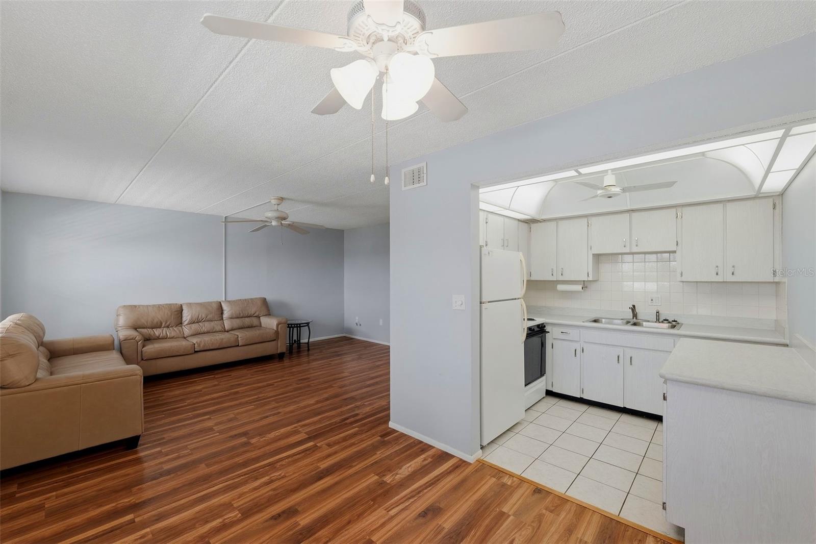 11620 Park Blvd #308 Property Photo 10