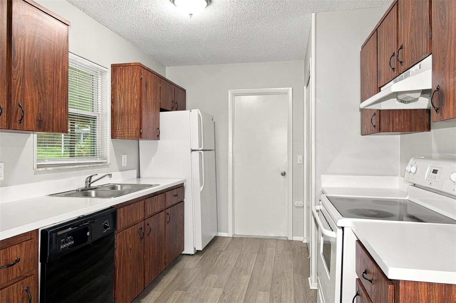 13131 Siam Dr Property Photo 6