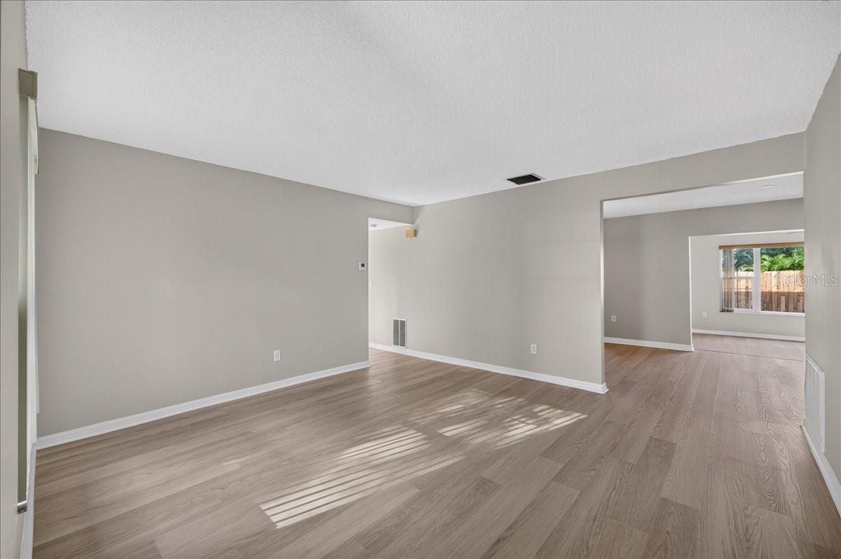 1330 Wildwood Ct Property Photo 4