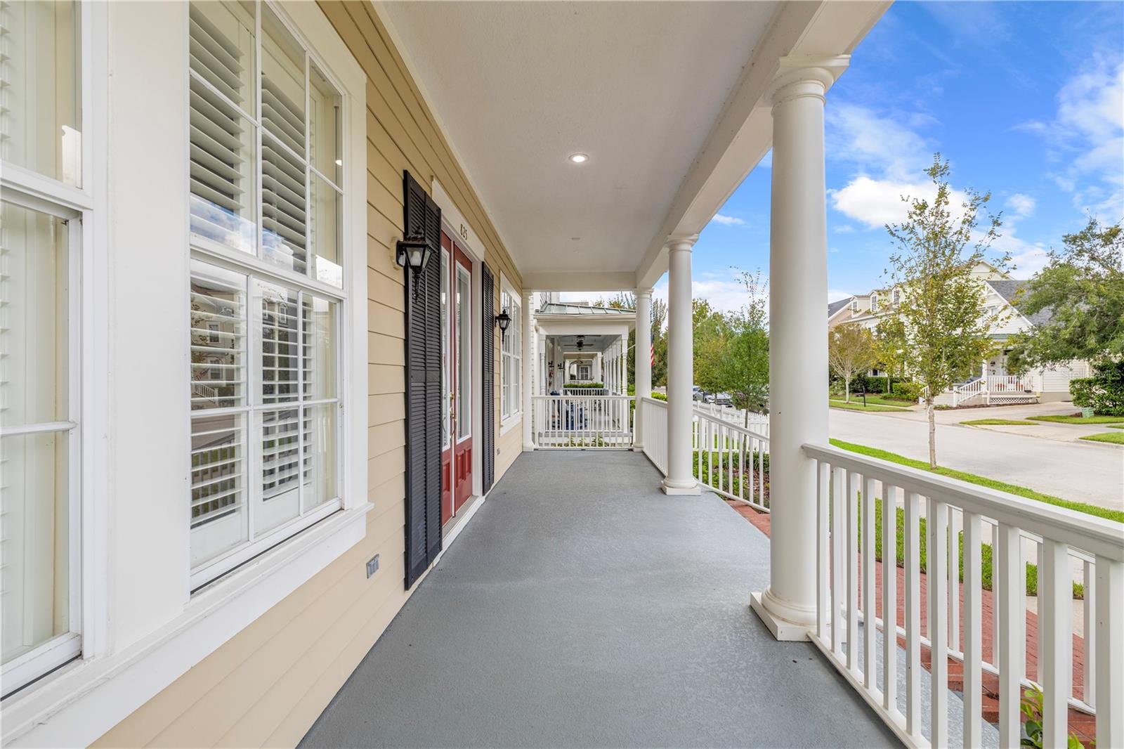 825 Spring Park Loop Property Photo 3