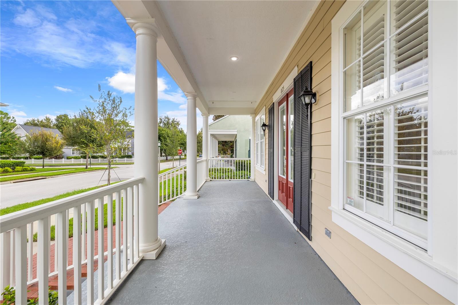 825 Spring Park Loop Property Photo 4