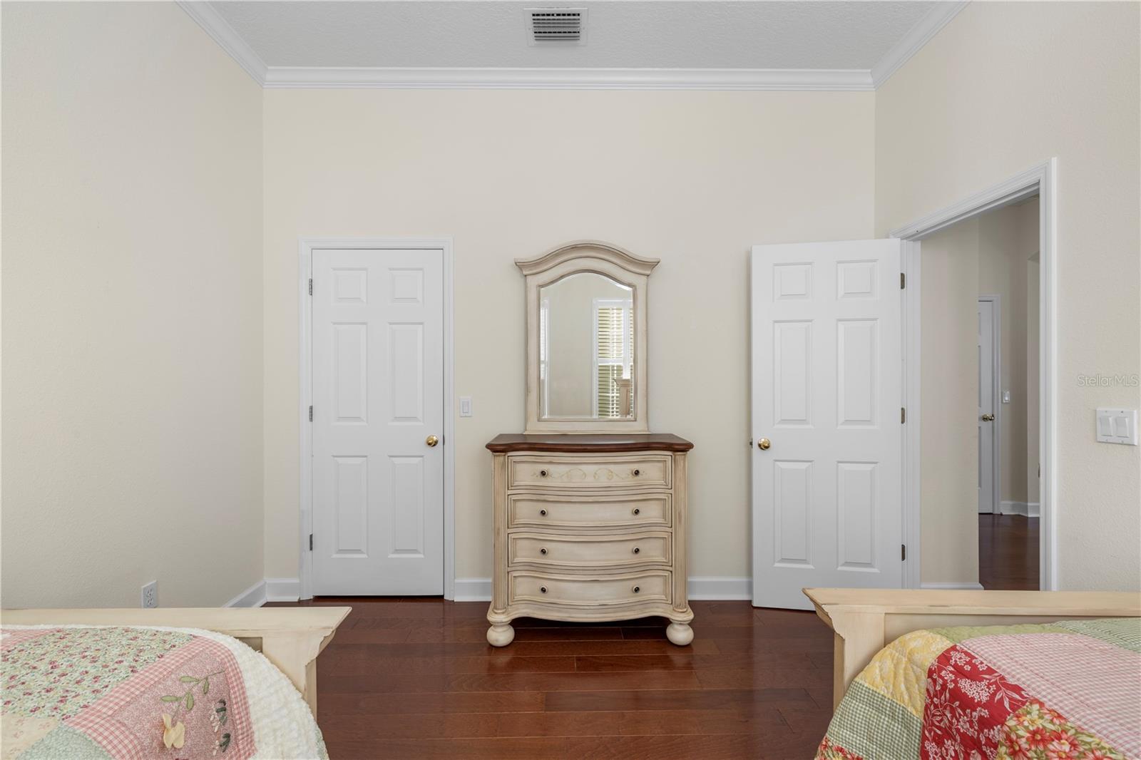 825 Spring Park Loop Property Photo 14