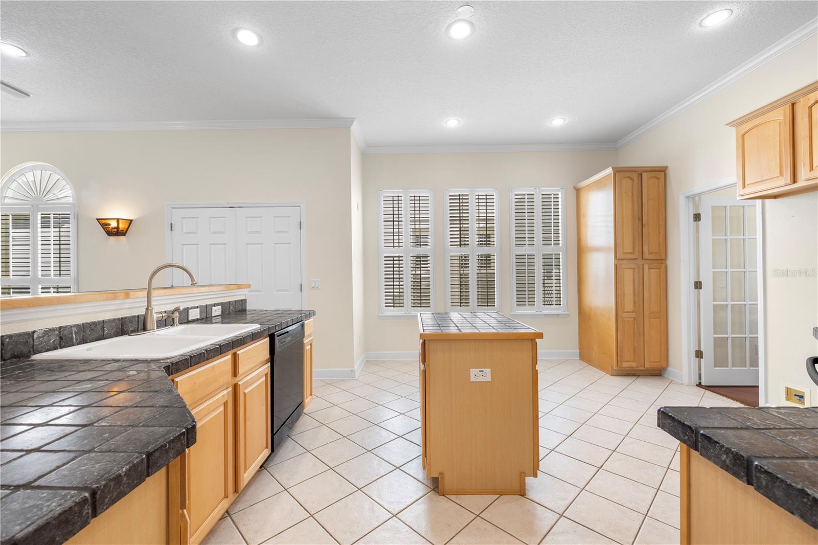 825 Spring Park Loop Property Photo 18