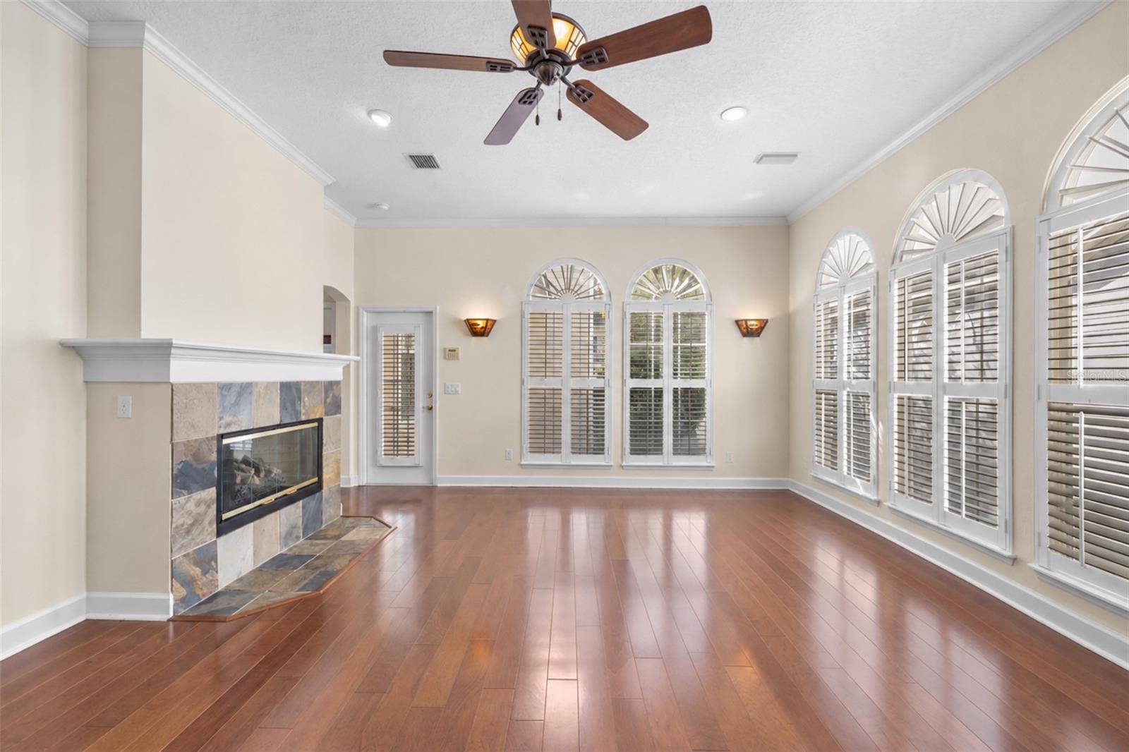 825 Spring Park Loop Property Photo 20