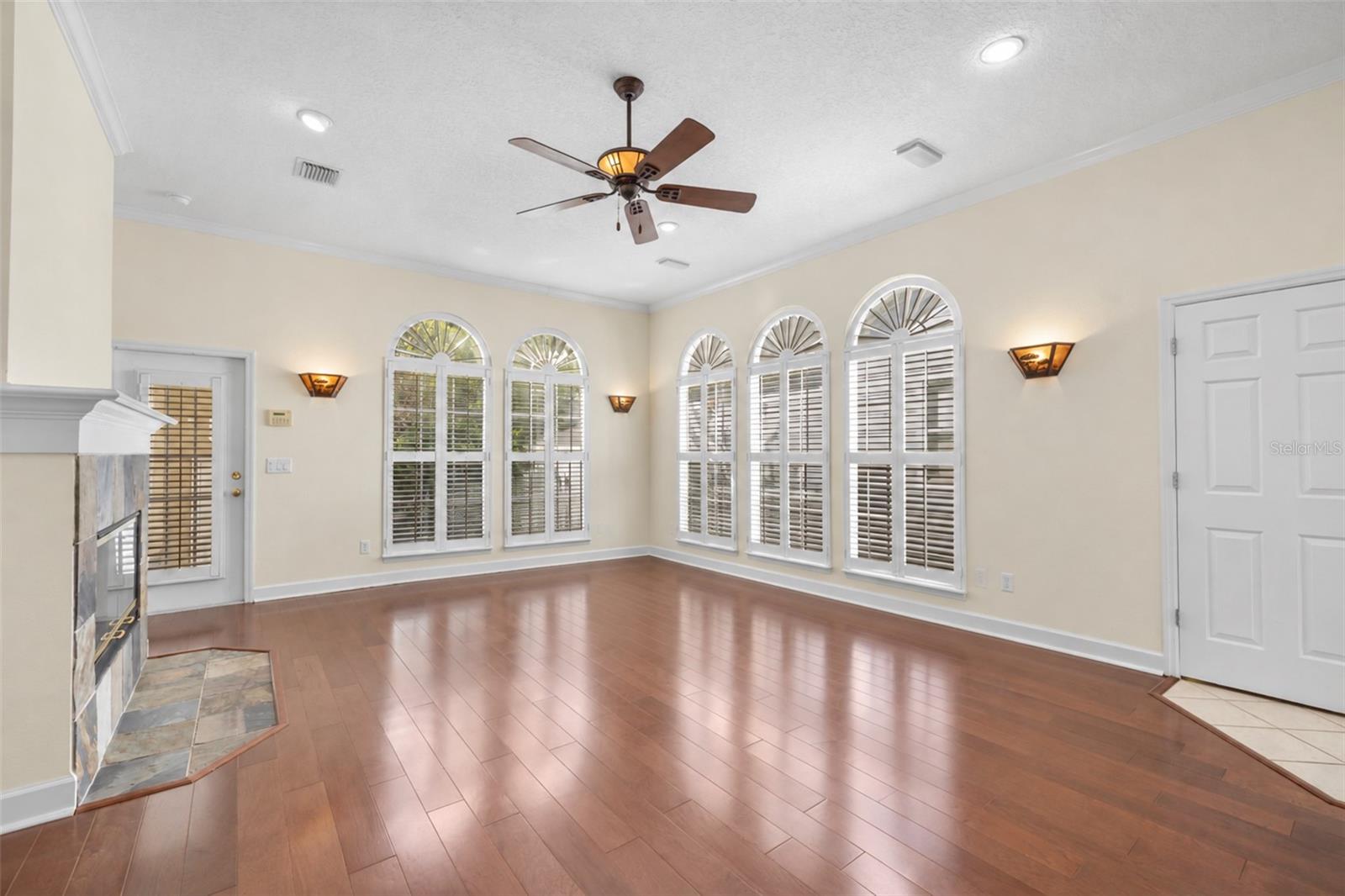 825 Spring Park Loop Property Photo 21