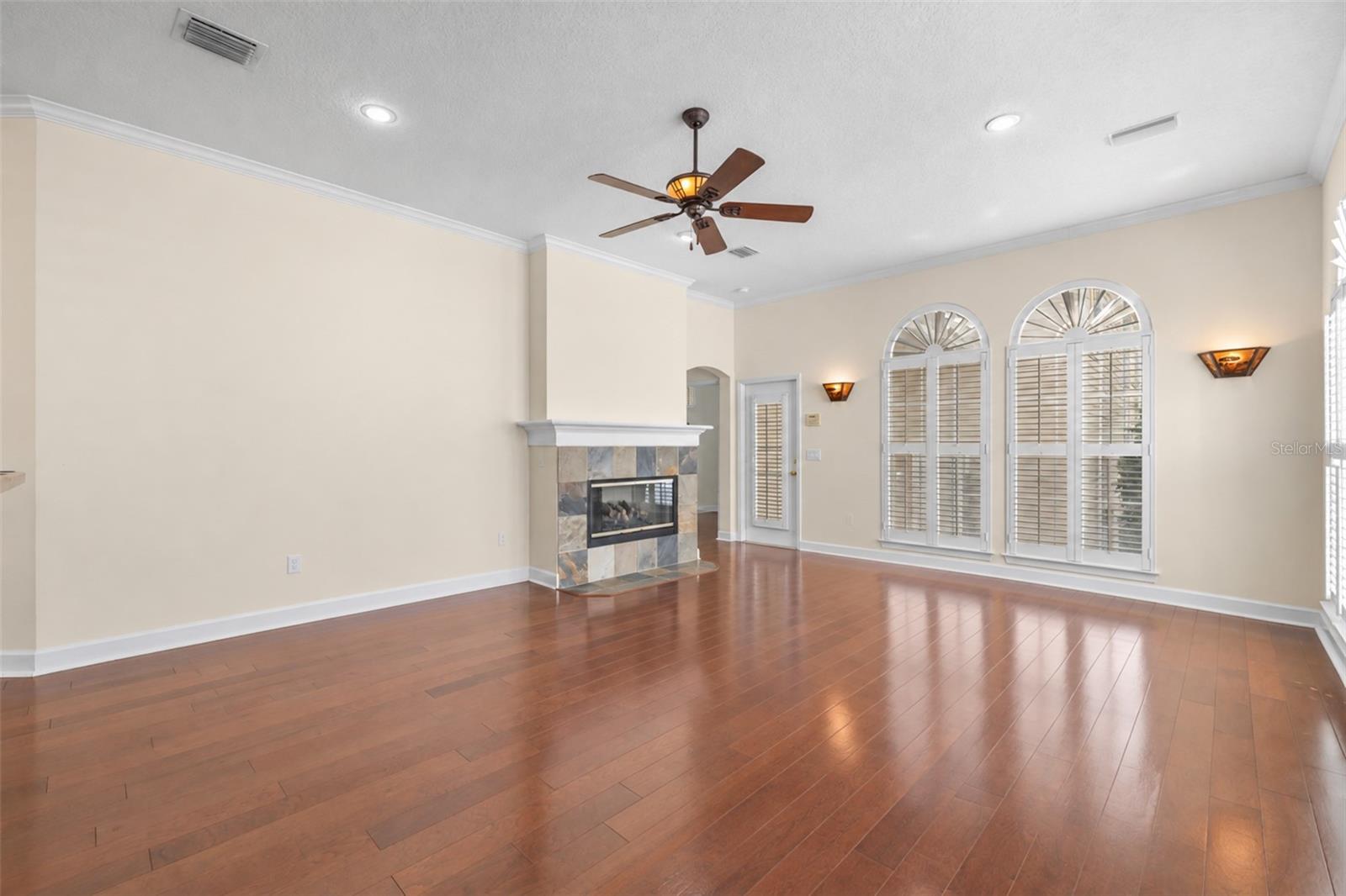825 Spring Park Loop Property Photo 22