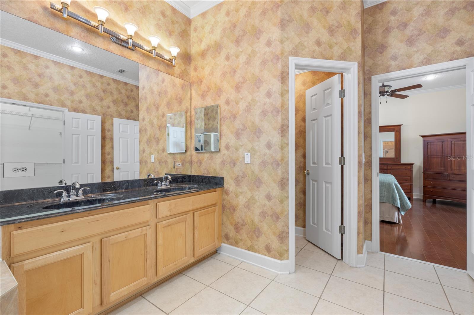 825 Spring Park Loop Property Photo 39