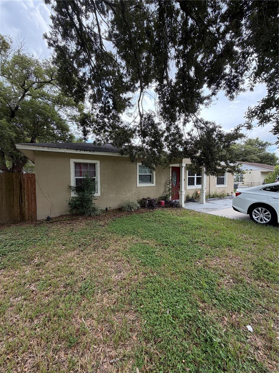 10325 N Armenia Ave Property Photo 1