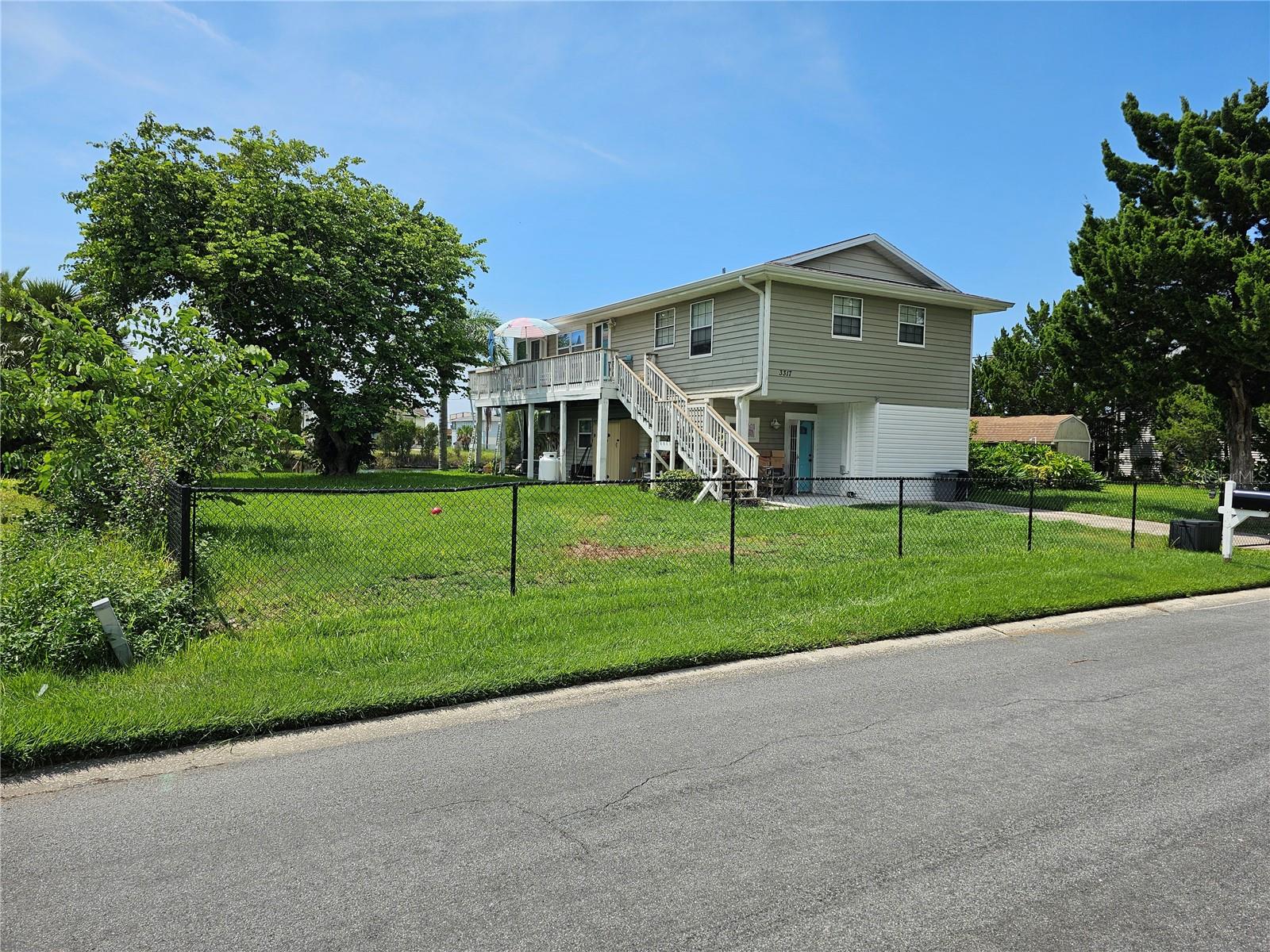 3317 Oleander Dr Property Photo 2
