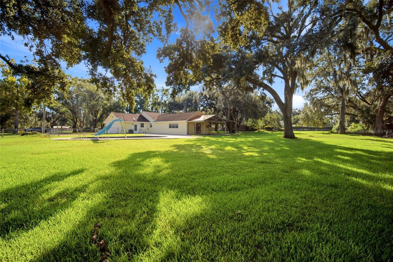 409 El Greco Dr Property Photo 23