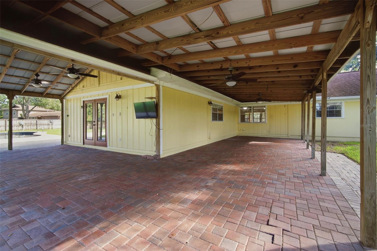 409 El Greco Dr Property Photo 24