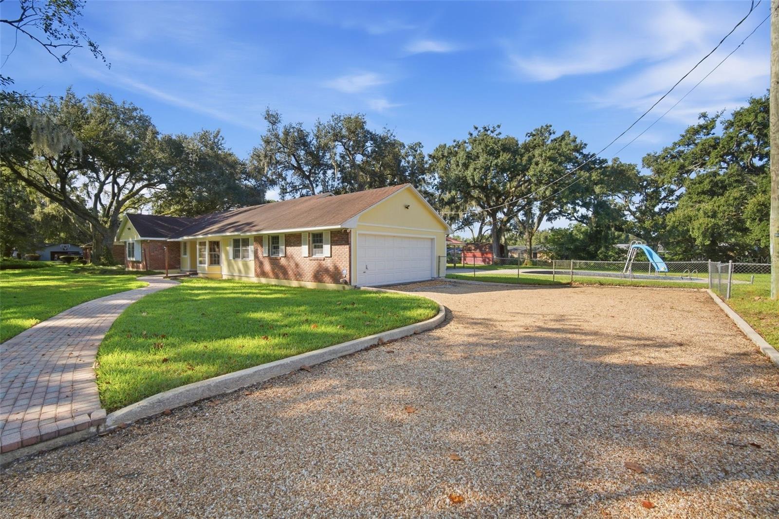 409 El Greco Dr Property Photo 37