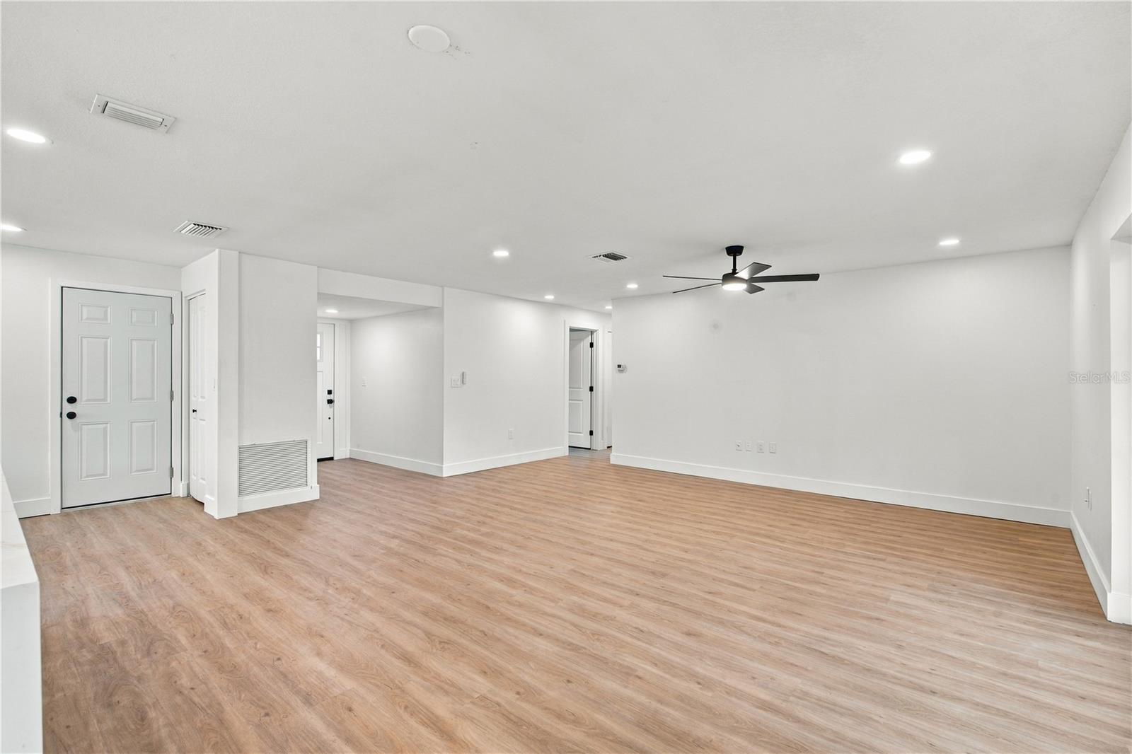 1630 Dale Cir N Property Photo 19