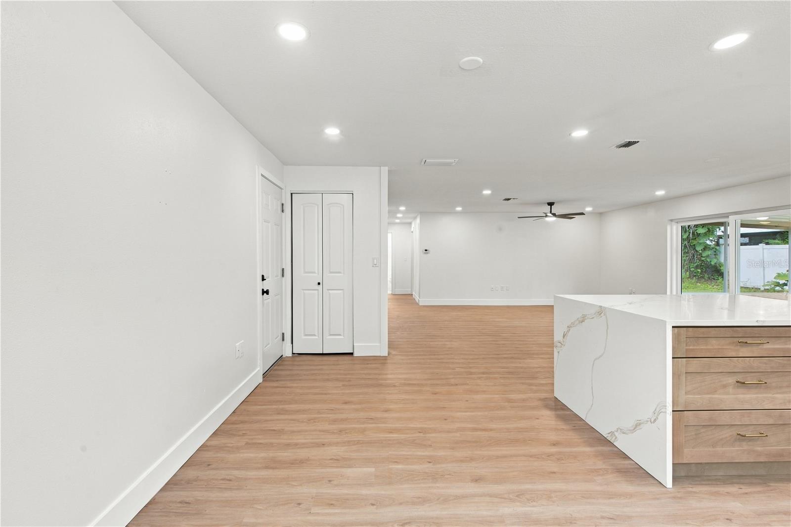 1630 Dale Cir N Property Photo 20