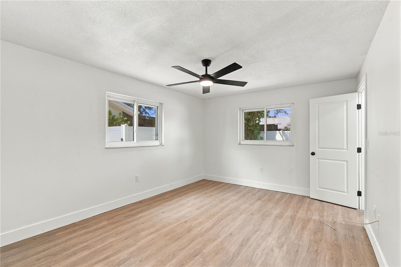 1630 Dale Cir N Property Photo 21