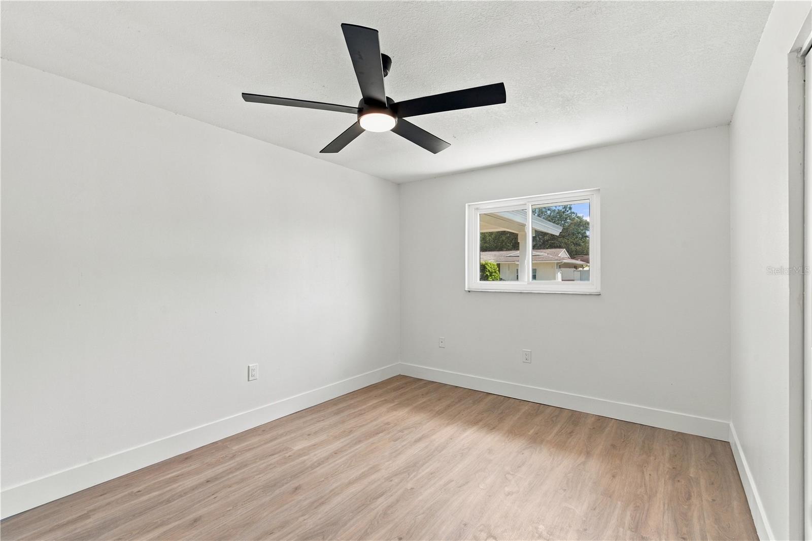 1630 Dale Cir N Property Photo 24