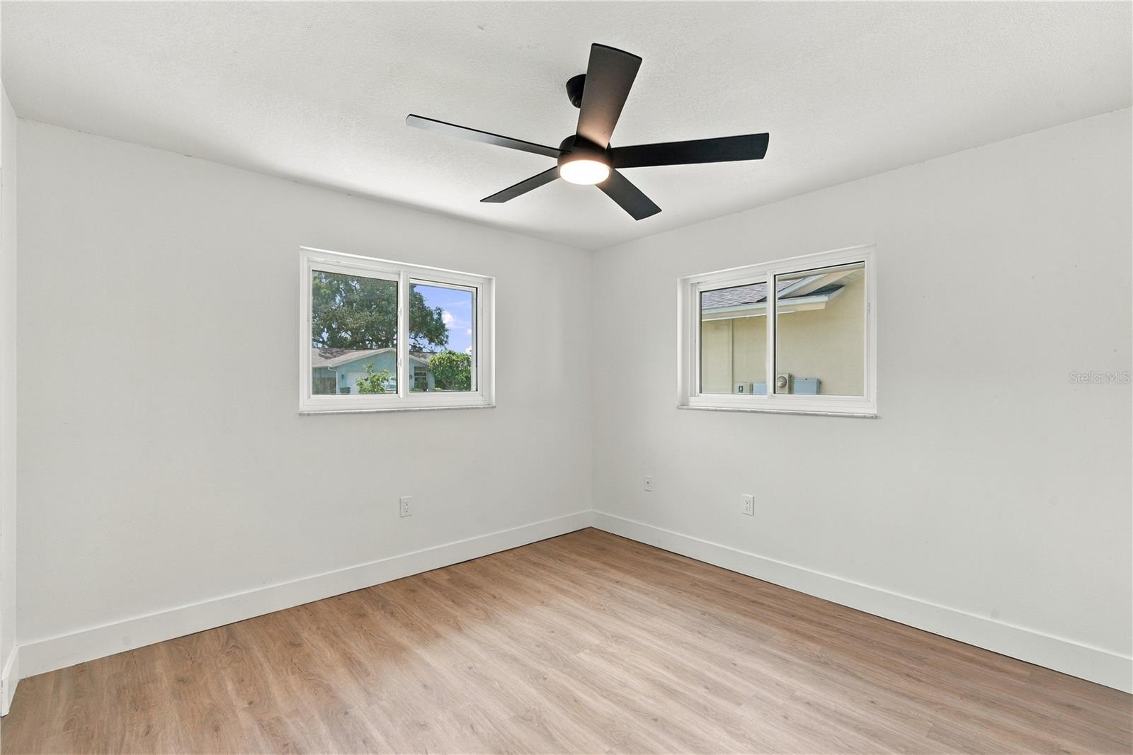 1630 Dale Cir N Property Photo 27