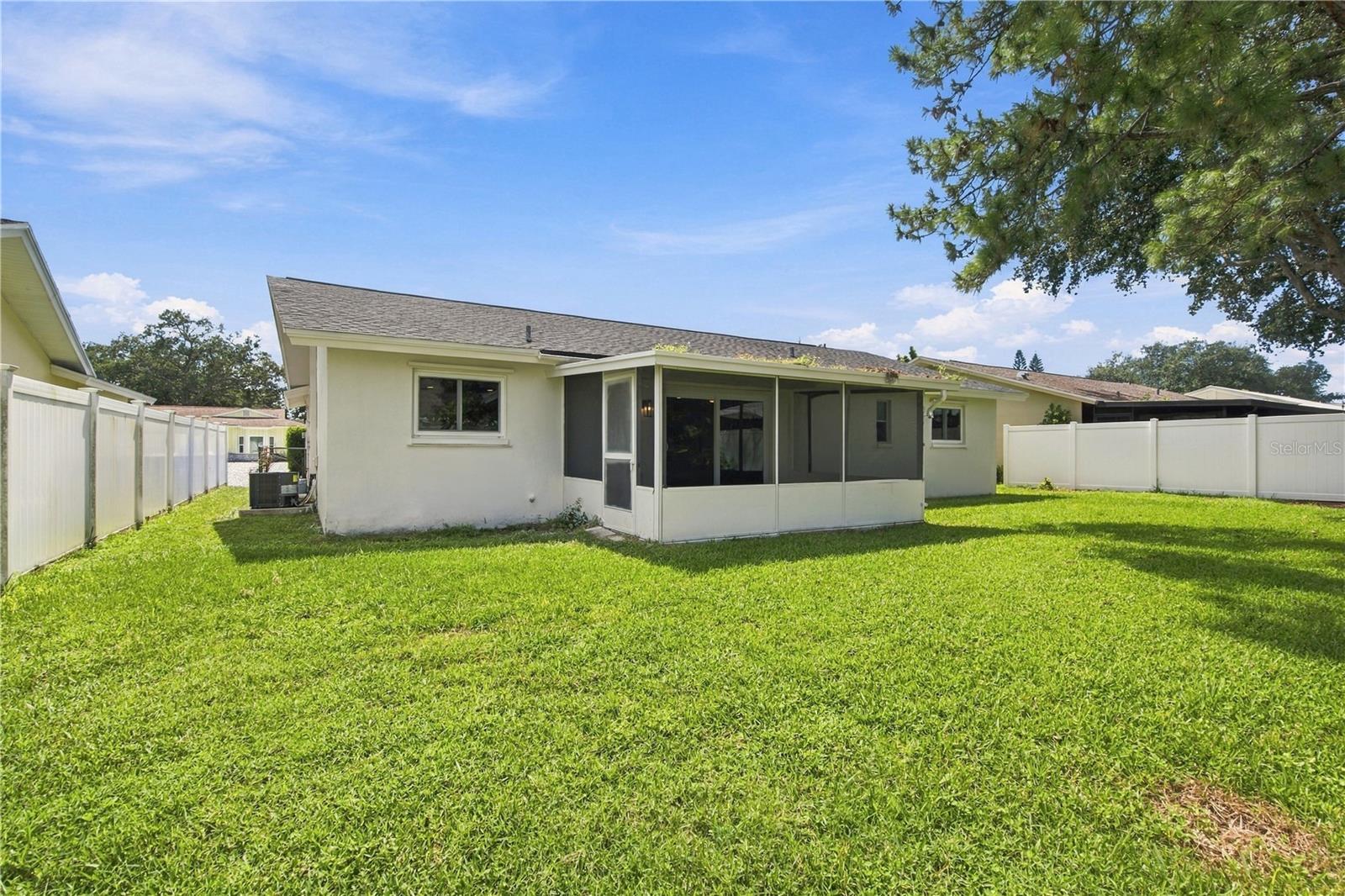1630 Dale Cir N Property Photo 30