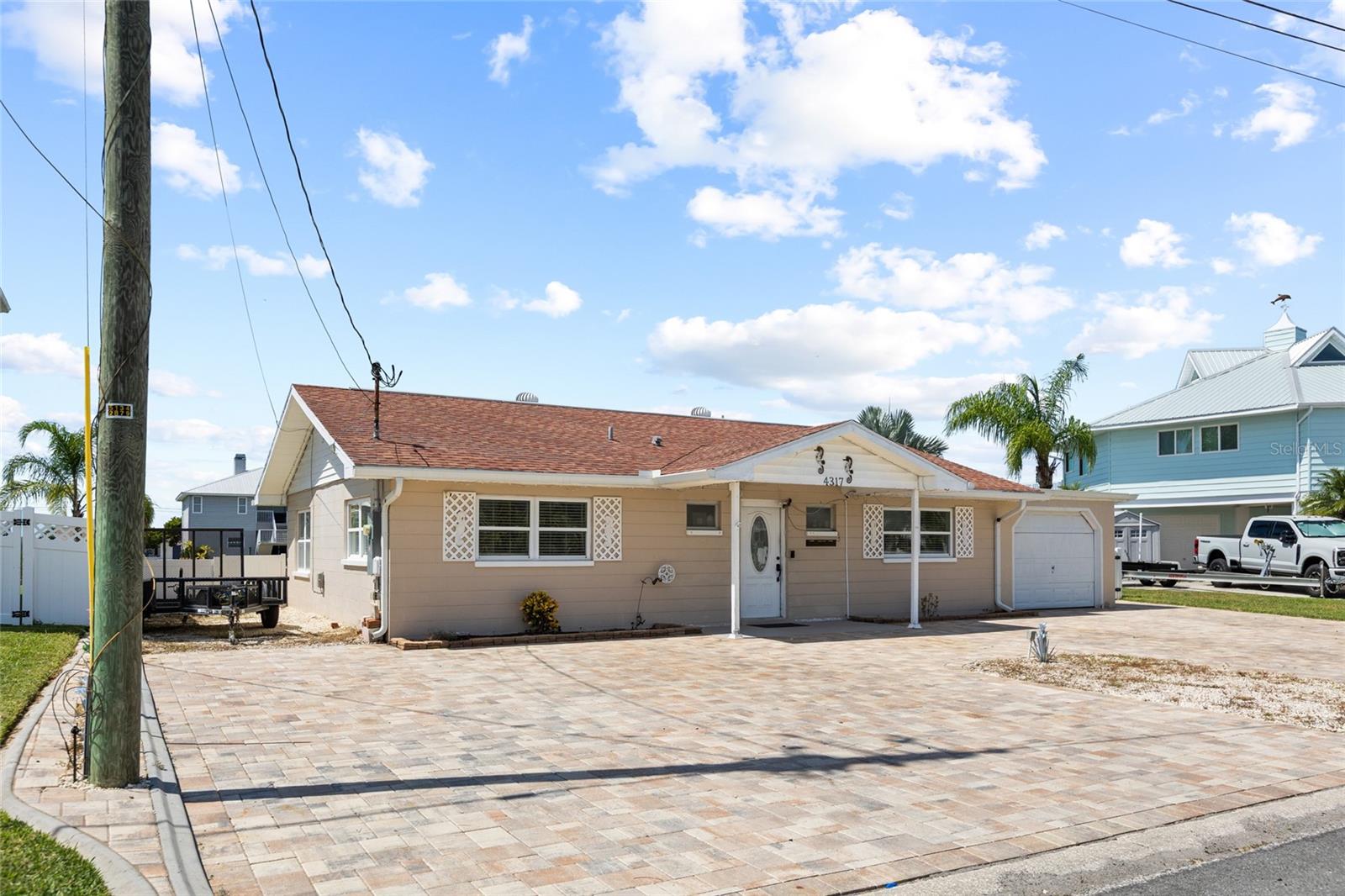 4317 Biscayne Dr Property Photo 3