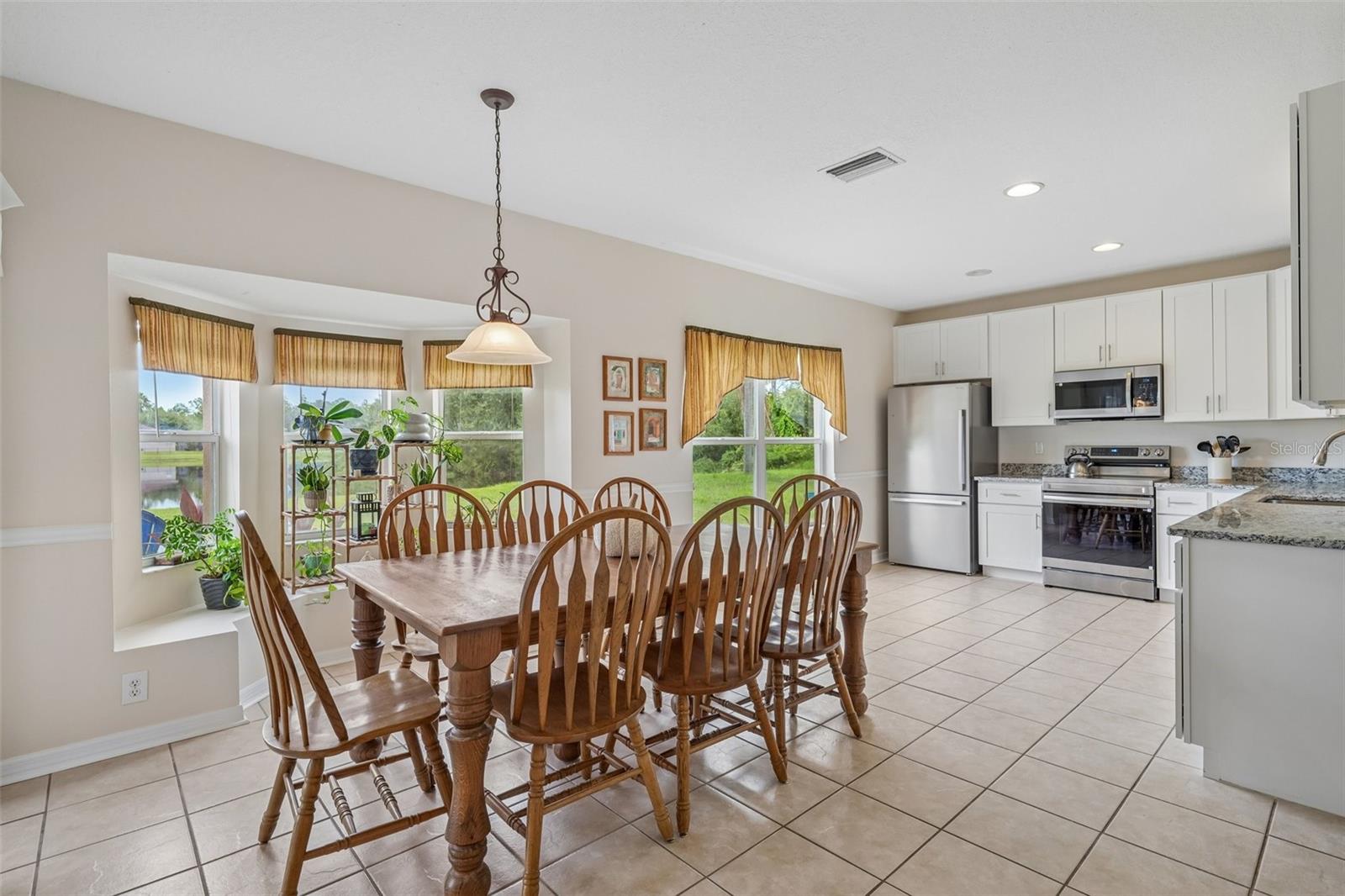 6527 Bridgecrest Dr Property Photo 8