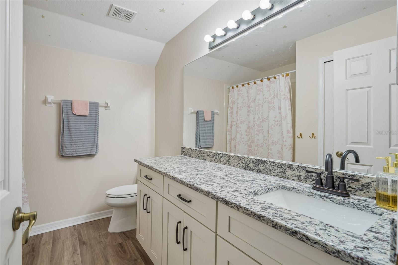 6527 Bridgecrest Dr Property Photo 22