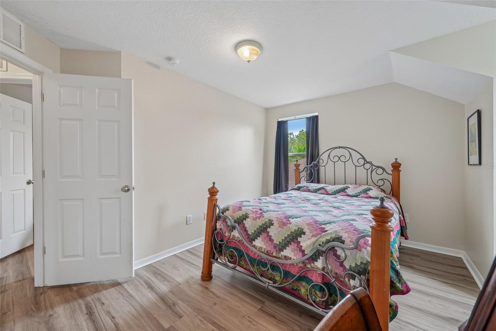 6527 Bridgecrest Dr Property Photo 24