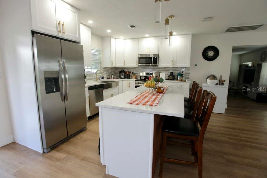 815 Bishop Pl Property Photo 4