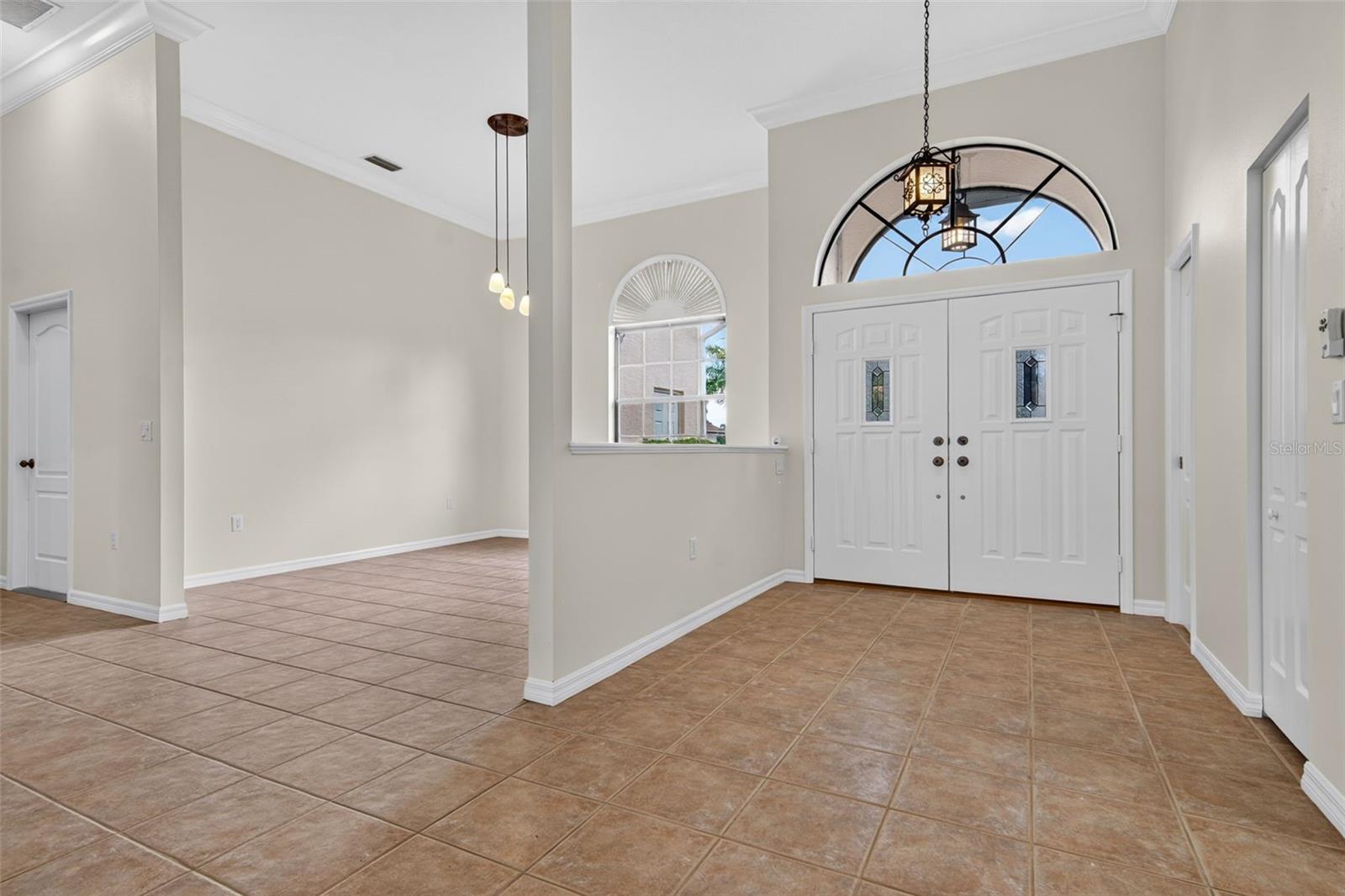 679 Sawgrass Bridge Rd Property Photo 7