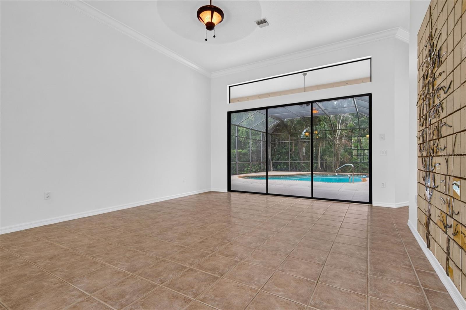 679 Sawgrass Bridge Rd Property Photo 13
