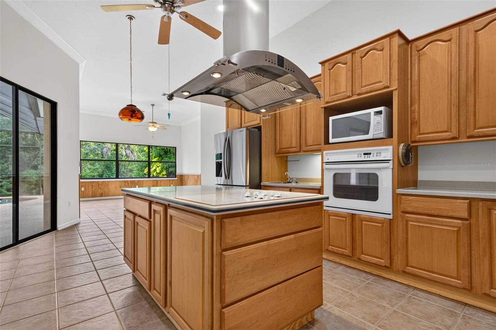 679 Sawgrass Bridge Rd Property Photo 20