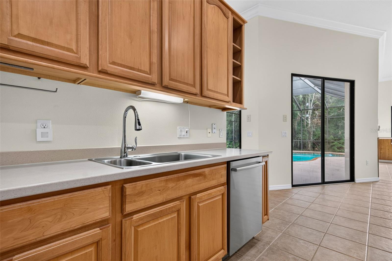679 Sawgrass Bridge Rd Property Photo 22