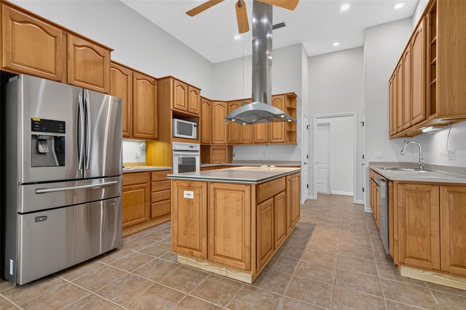 679 Sawgrass Bridge Rd Property Photo 24