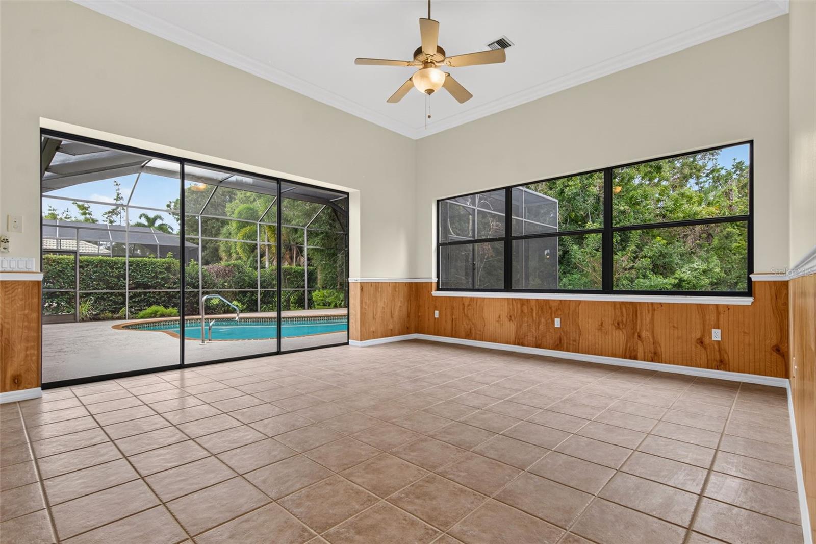 679 Sawgrass Bridge Rd Property Photo 31