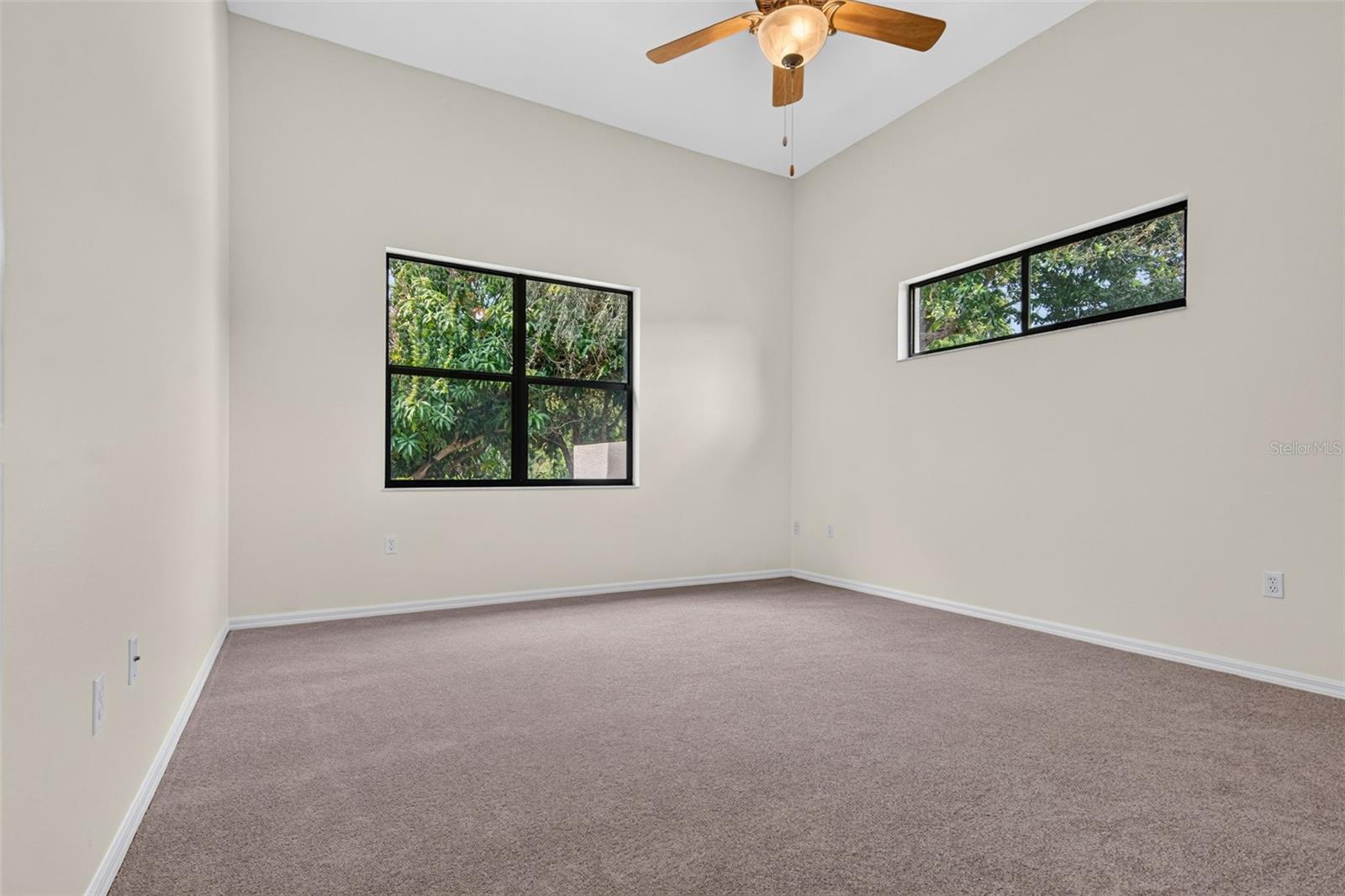 679 Sawgrass Bridge Rd Property Photo 54
